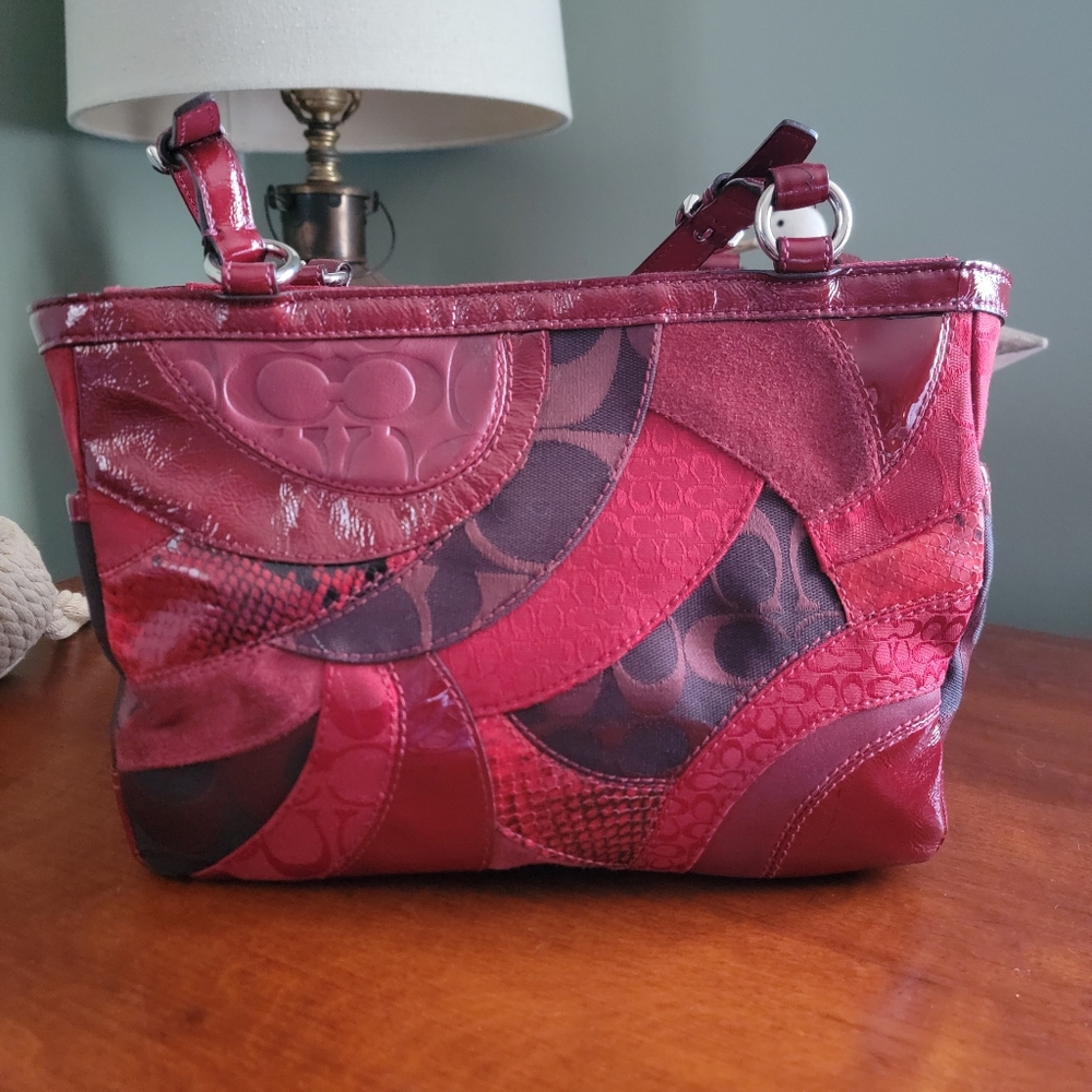 Coach F14004 Gallery Tote Red Leather Signature Jacquard Patchwork Mosaic Y2K - Picture 5 of 16